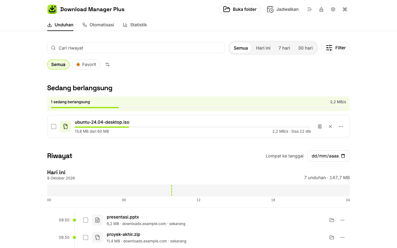 Pengelola unduhan satu halaman Download Manager Plus yang mencantumkan setiap unduhan: satu dijeda, satu sedang berlangsung dengan kecepatan dan sisa waktu, satu gagal dengan tombol coba lagi, dan beberapa selesai dengan tautan ke foldernya