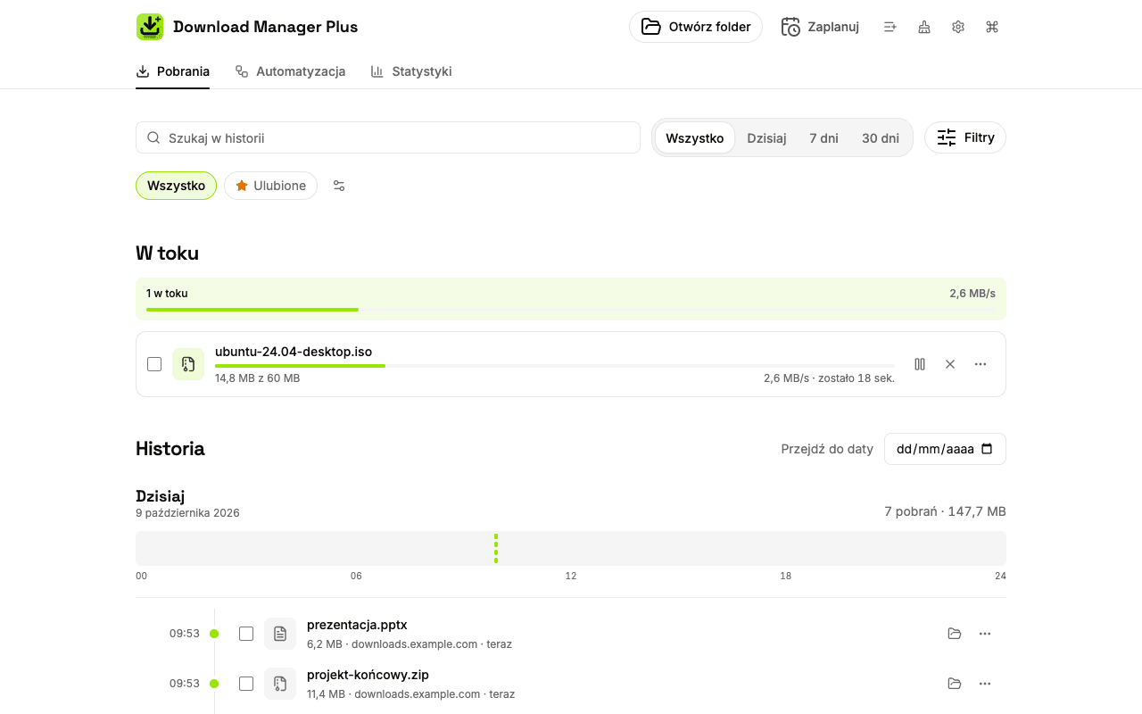 Menedżer pobierania Download Manager Plus na pełnej stronie z listą wszystkich pobrań: jedno wstrzymane, jedno w toku z prędkością i pozostałym czasem, jedno nieudane z przyciskiem ponowienia i kilka ukończonych z linkiem do folderu
